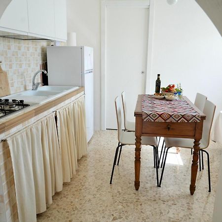 Trullo Canopo Ceglie Messapica Exterior photo