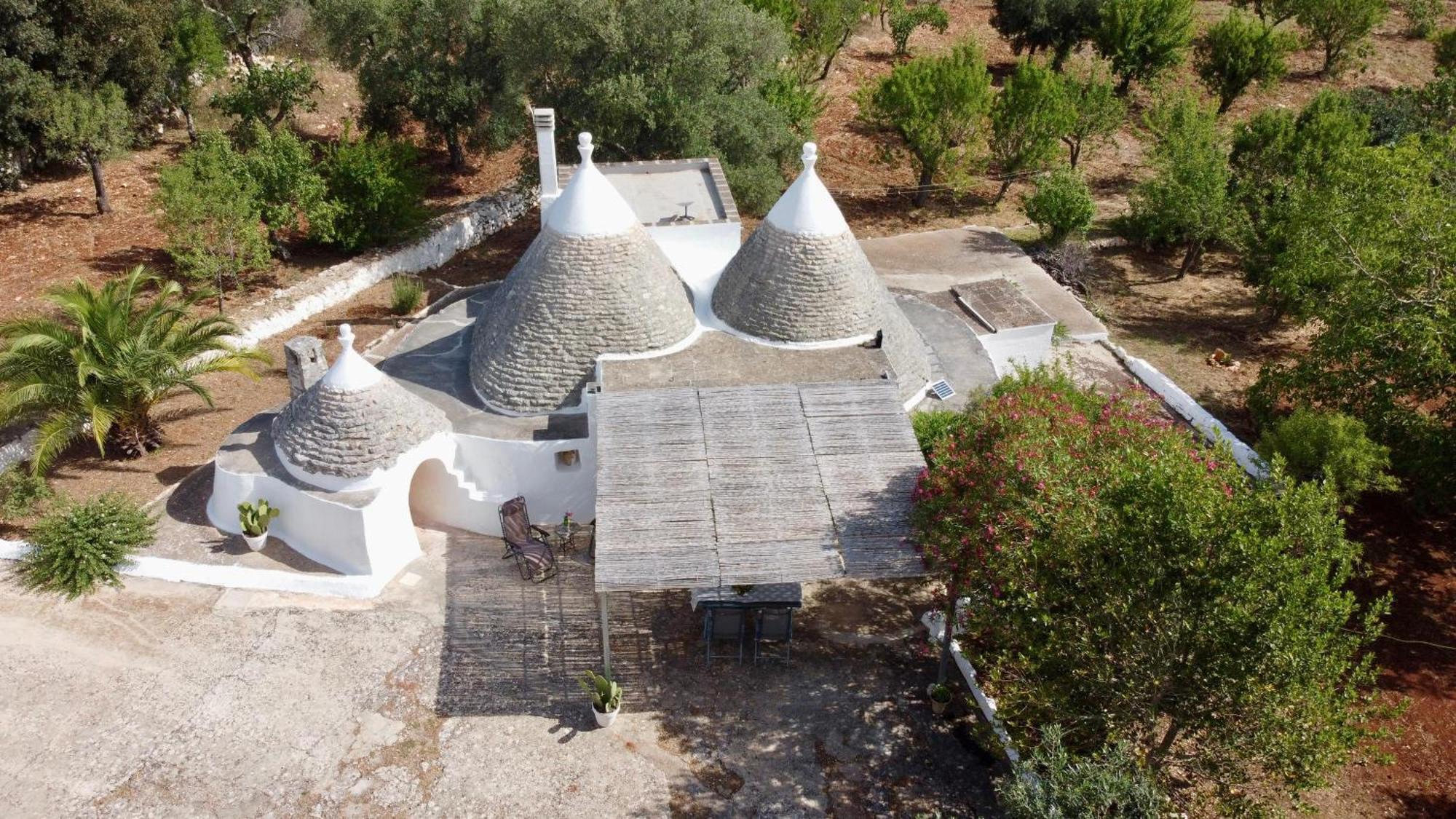 Trullo Canopo Ceglie Messapica Exterior photo