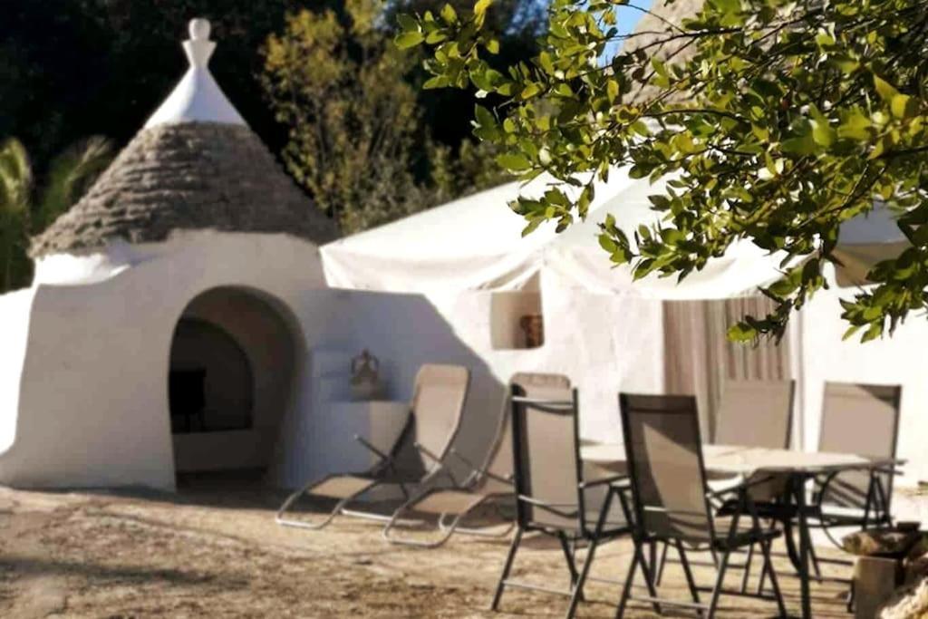 Trullo Canopo Ceglie Messapica Exterior photo